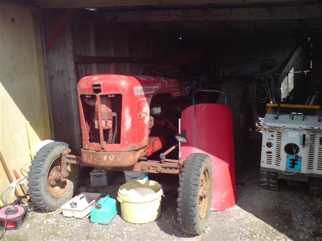 tractor1.JPG